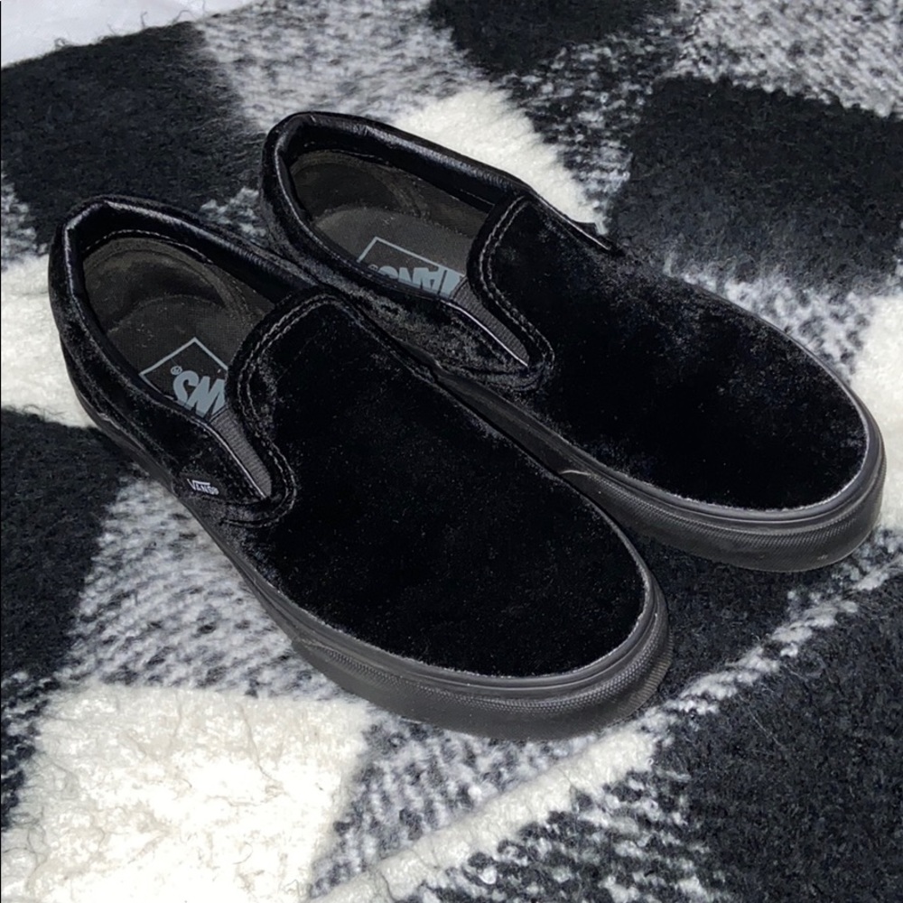 Velvet Slip-on Vans 🖤